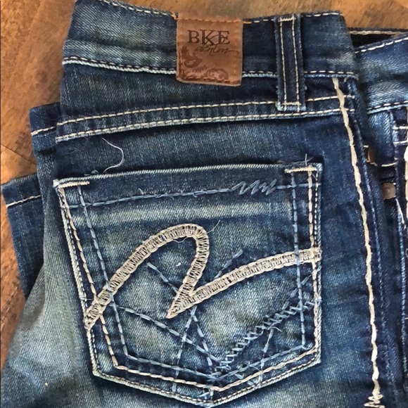 BKE - Picture 3 of 6